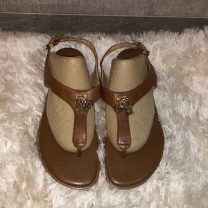 GUC MICHAEL MK Suki Leather & Charms Thong Sandals